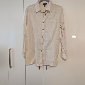 NWT Cream Tribal Dress Shirt with Button Front